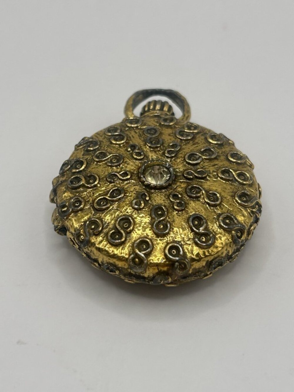 Vintage Mary Chess "Tapestry” Solid Perfume Compact Locket Original tag Cameo - Picture 14 of 16